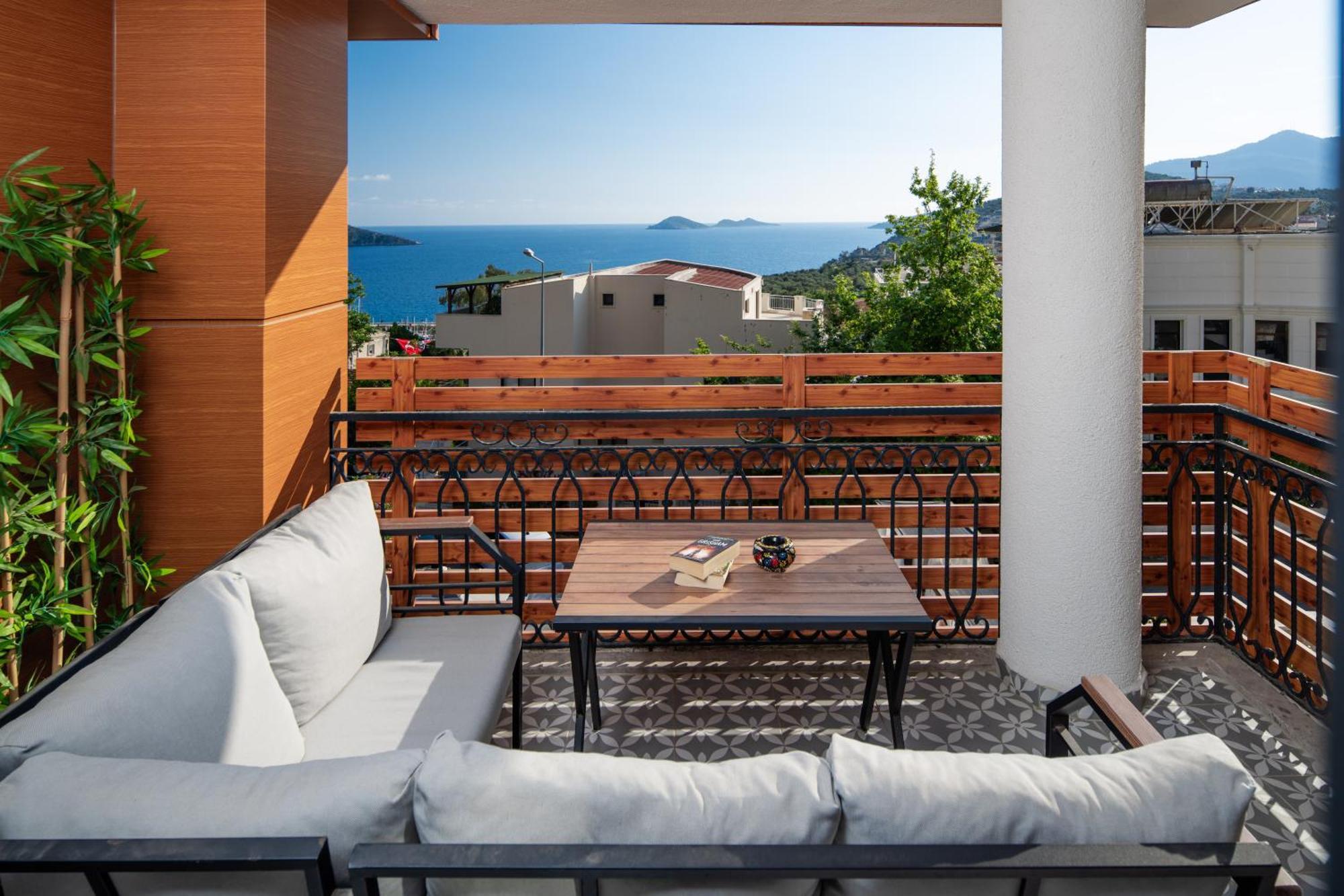 Lupia * Kalkan